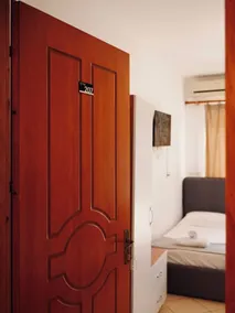 Corner Hotel - Room