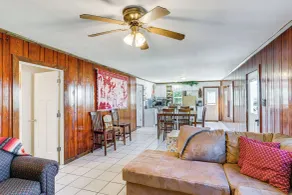Arkansas Cabin w/ Deck < 1 Mi to Norfork Lake - Innvendig