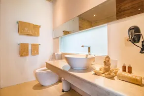 Villa Kamag Seminyak - Badrum