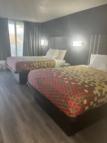 Econo Lodge Calhoun South - Chambre