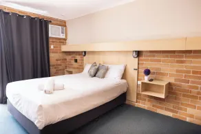 Windsor River View Inn - Zimmer