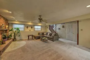 Beautiful 4-bedroom pool home with 2-story deck! - Innenbereich