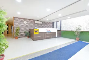 FabHotel Skyland - Inside Bhavya Shopping Complex - Recepción
