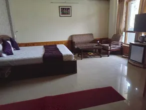 The Mahesh Regency - Zimmer