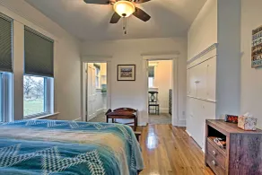 Lawrence Area Vacation Rental 15 Mi to Topeka! - Værelse