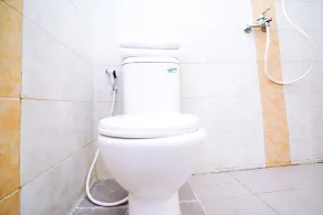 Rumah Singgah Anggrek Syariah RedPartner - Bathroom
