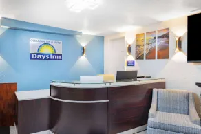Oceanside Inn & Suites, a Days Inn by Wyndham - Hall