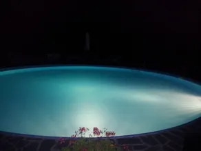 Grande trilocale immerso nel verde - Piscina