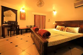 Jaipur Inn - Room