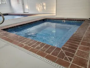Quality Inn & Suites Wilsonville - Piscine