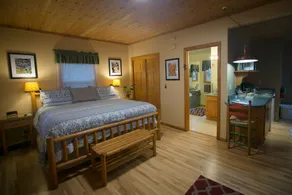 Outside Inn - Quarto