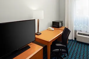 Fairfield Inn & Suites by Marriott Detroit Metro Airport Romulus - Chambre