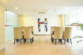 Housr Sector 28 Gurgaon Near IFFCO Chowk Metro Station - Restaurang