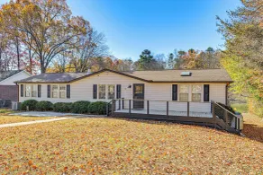 Boaters Paradise on Lake Norman w/ Private Dock! - Innvendig