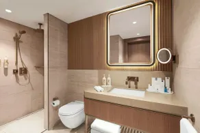 Delta Hotels by Marriott Istanbul Karakoy - Bathroom
