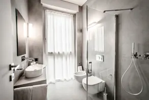 Como Lake Suites - Badrum
