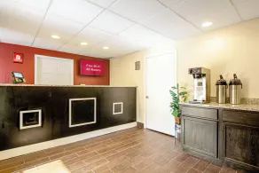 Red Roof Inn Scottsburg - Lobby