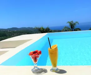 Rustic Hill Private Pool Rooms - Vistas desde la habitación