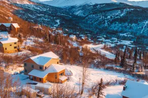 Anchorage Getaway w/ Mtn Views < 5 Mi to Zoo! - Innenbereich