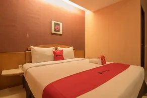 RedDoorz Plus @ Cipaganti Street 3 - Chambre