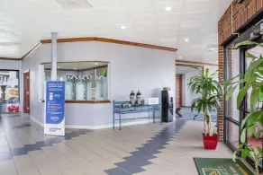 Quality Inn & Suites Kansas City - Independence I-70 East - Hall