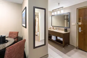 Best Western Plus Ramkota Hotel - Salle de bain