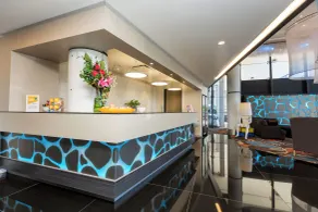 Calamvale Hotel Suites and Conference Centre - Recepción