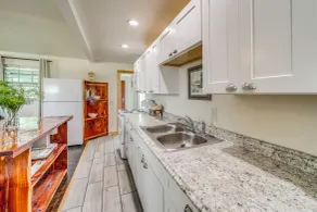 Recently Remodeled Route 66 Retreat! Claremore Gem - Innvendig