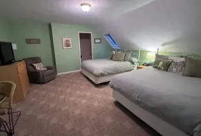 The Seasons Inn at Nicks Place - Rum