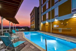 Home2 Suites by Hilton Hot Springs - Piscine