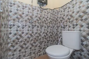 RedDoorz Syariah near Politeknik Negeri Madiun - Bathroom
