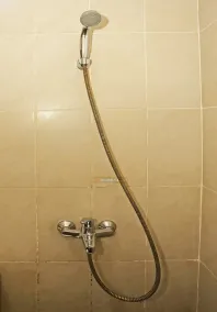 Hotel O Ciputat - Bathroom