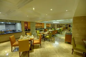 Lemon Tree Premier “The Atrium” Ahmedabad - Restaurant