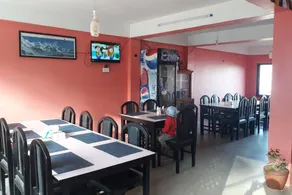 Hotel Nagarkot Holiday Inn - Restaurant