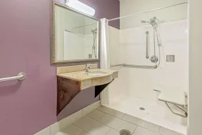 La Quinta by Wyndham Oklahoma City -Yukon - Bathroom