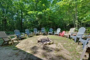 North Conway: Updated 3BR Cabin Sleeps 9, Fire Pit - Innenbereich