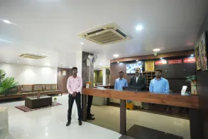 Hotel Sapphire Inn - Lobby