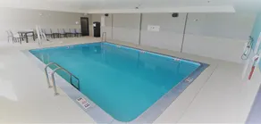 avid hotel Perry-National Fairground Area by IHG - Piscine