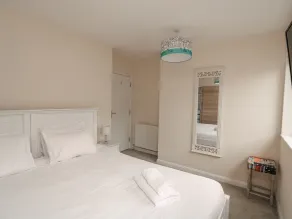 Full Deck - Habitación