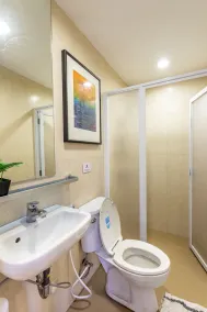 Baybayin Hostel and Co-Live - Bathroom