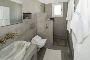 Thalassitra Private Pool Suites - Bathroom