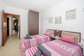 Summer Breeze Apartment with panoramic terrace - by Getawaysmalta - Zimmer