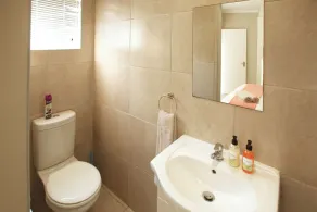 The Nook, Langebaan, 4-sleeper - Baño