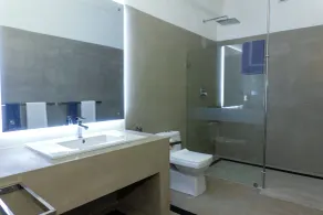 Josan Villa with a Glorious Beach and Sea View - Bathroom