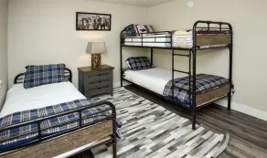 9 Vail Road Vail Village 2 to 4 Bedrooms by Vail Realty - Room