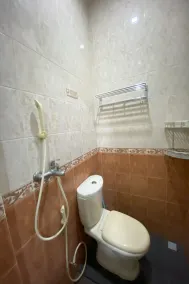 Hotel O California - Bathroom