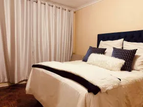 Charming 3-Bedroom House Rental in Pinetown, South Africa - Zimmer
