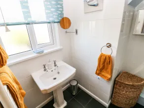 53 St Brides View - Badezimmer