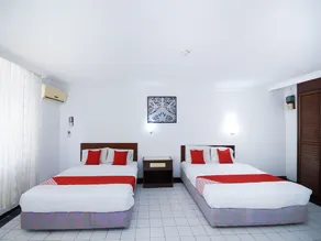 Super OYO 1018 Telang Usan Hotel Miri - Værelse