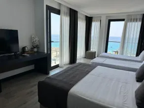 Palladium Beach Resort- Luxury Leading Hotels, Private Beach Included - Værelse